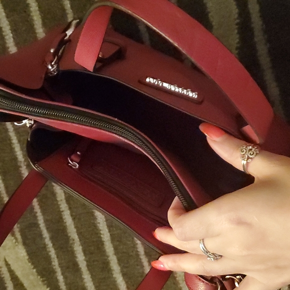 Kenneth Cole reaction purse - Picture 4 of 9